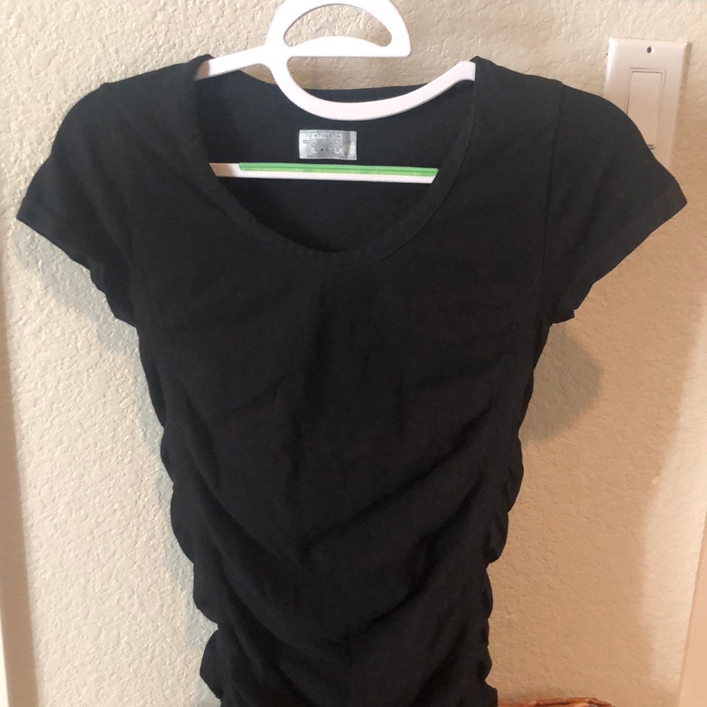 Athleta black ruched short sleeve top